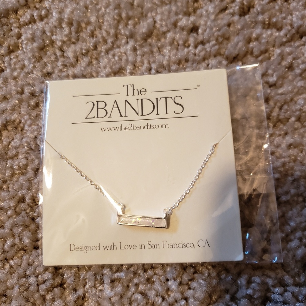 2bandits necklace